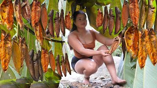 How to Make Smoked Snakehead and Sea Bass Using Banana Leaves | High-Priced Local Specialty