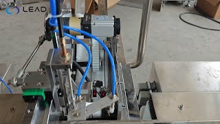Automatic cutlery packing machine:Automatic packaging of single spoon