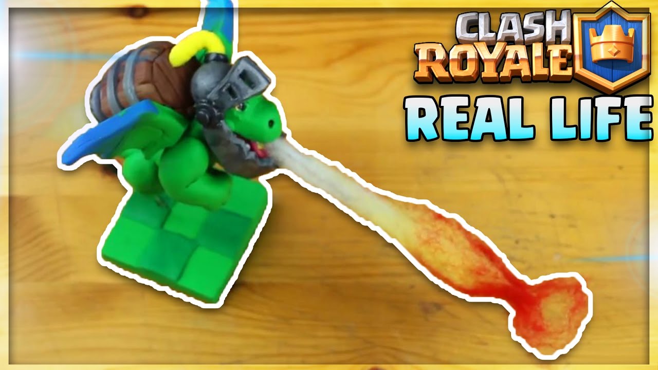 Clash Royale IL FAIT UN DRAGON DE L ENFER DANS LA VRAI VIE