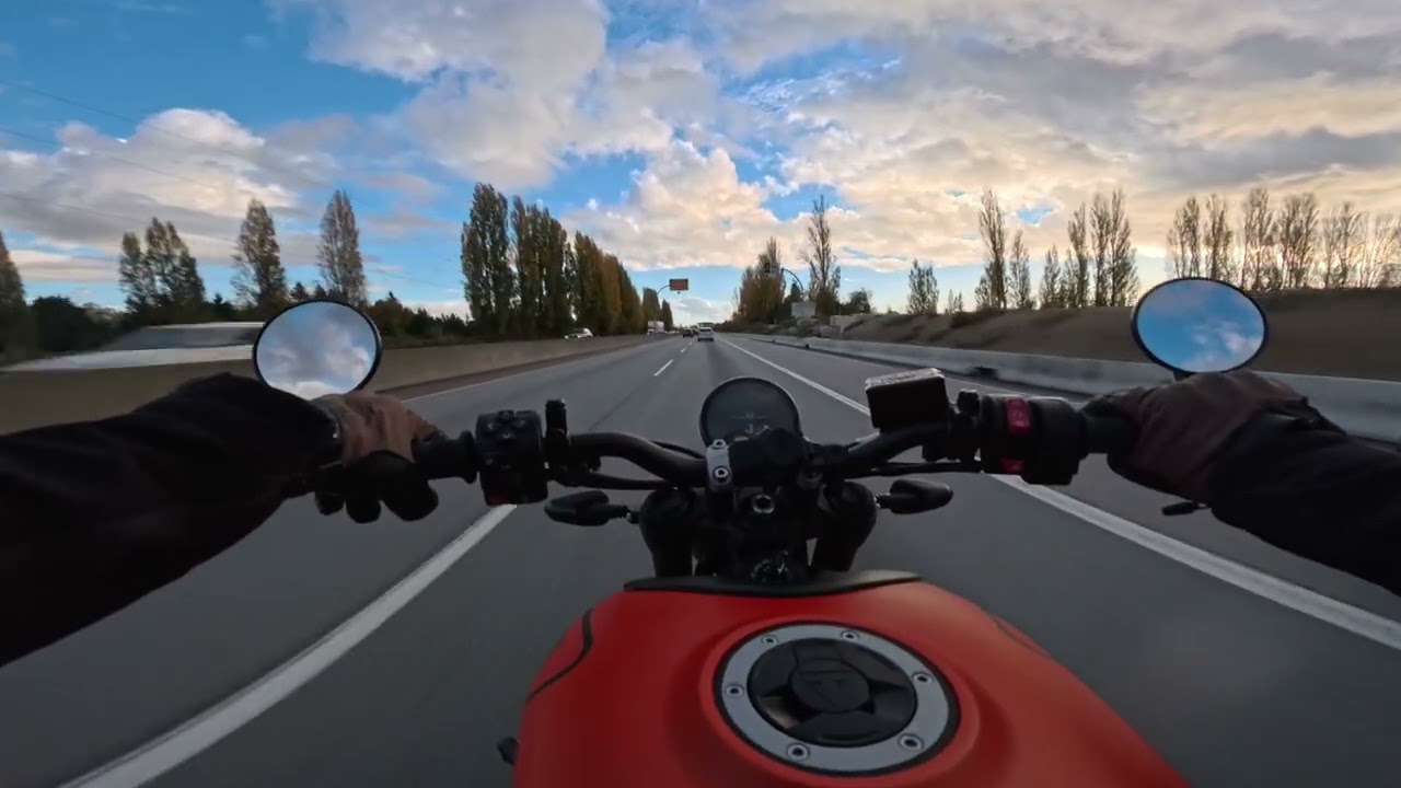 Triumph Trident 660 | Freeway & Sunset | POV | 4K