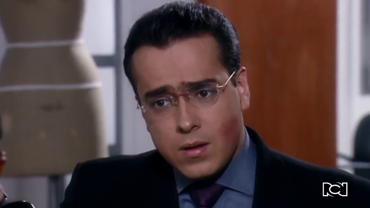 Armando le confiesa a Betty que hará publico su amor por ella | Yo soy Betty, la fea