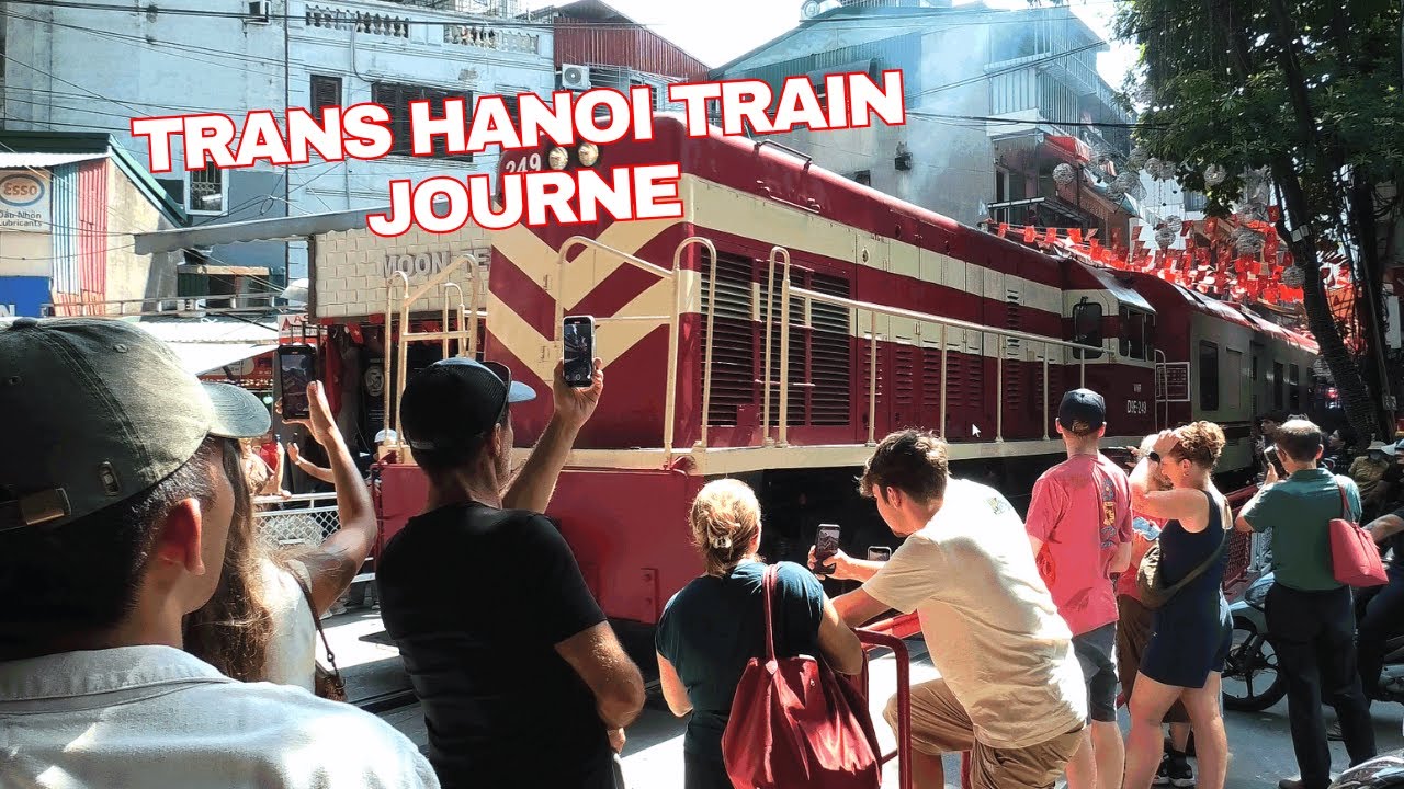 The Most Beautiful Train Rides in Vietnam Ep. 28 : Hanoi Railway Crossing the Streets in 4K