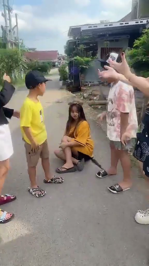 Vidio kocak dan gokil @nyaikembang1nyaikembang1 /ternyata ekor nya bisa ksih kekuatan?