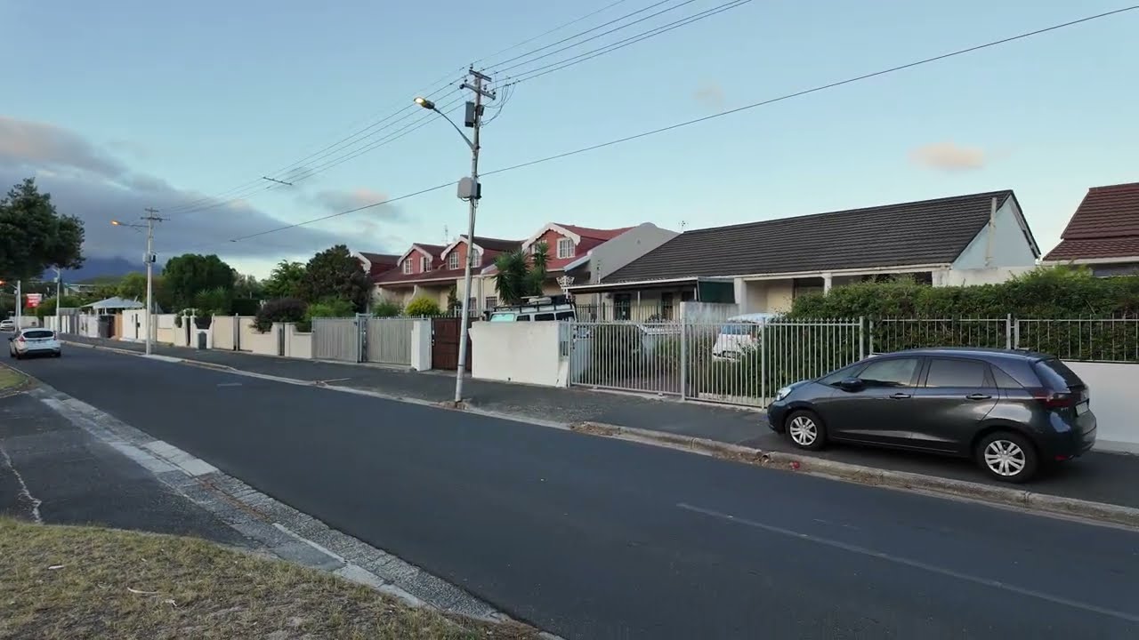 South Africa Today (Fri 27/12/24) - Plumstead, Cape Town: Sunset Walking Tour in 4K