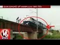 Train Stunt By Crazy Teenagers In Ghaziabad | Exclusive Visuals | V6 News