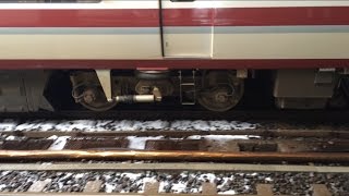 681系はくたか編成の台車の動き