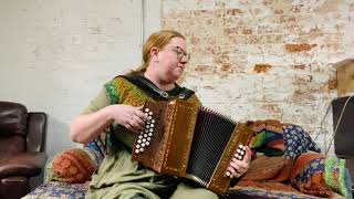 Faut Maritleken - Polska from Dalarna, Sweden | Becci Pamely-Bast melodeon / diatonic accordion