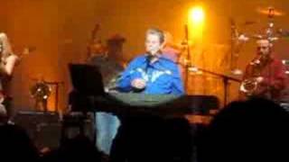 Video thumbnail of "Brian Wilson - Fun Fun Fun (live) - Boston, MA - 11/17/06"
