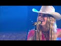 Lainey Wilson Somewhere Over Laredo LIVE