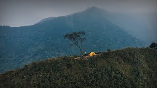 Camping Di Puncak Gunung | Pemandangan Indah Sekali