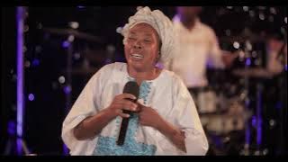 Worship Medley - Chantre Ayawavi