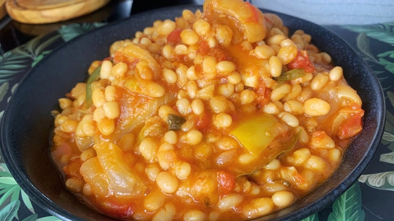 HARICOTS BLANCS à la sauce tomate et aux pieds de VEAU,une autre façon de cuisiner…