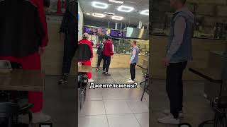 ❌ДРАКА в ШАУРМЕЧНОЙ #shorts #драка