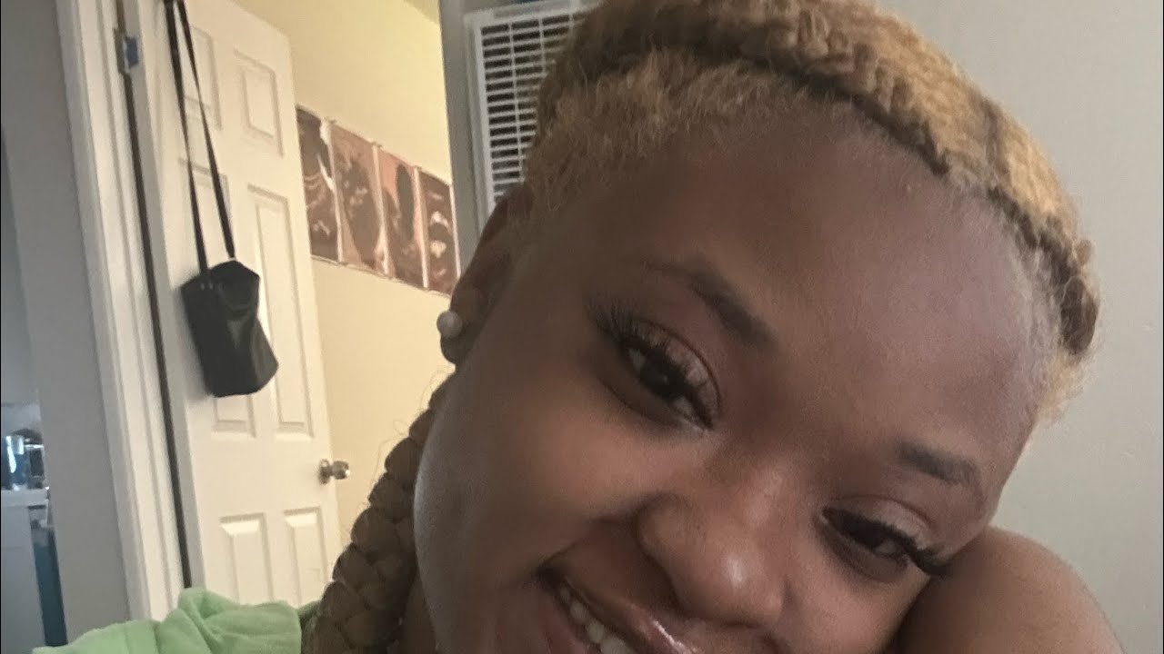 Darkskin with blonde hair