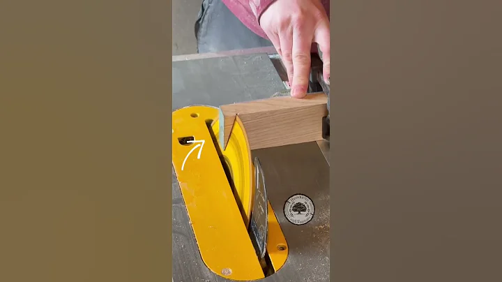 tablesaw fail #tablesaw #fail #ohno #tipsandtricks #woodworking #hownotto #wood #shorts #ytshort