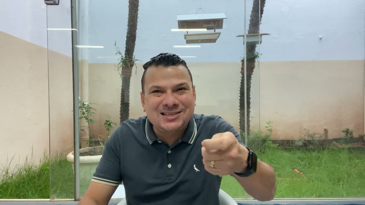 Momento com Deus dia 20/02/2026 FELICIDADE DEPENDE DA SUA MENTALIDADE E NÃO DO QUE VOCÊ TEM.