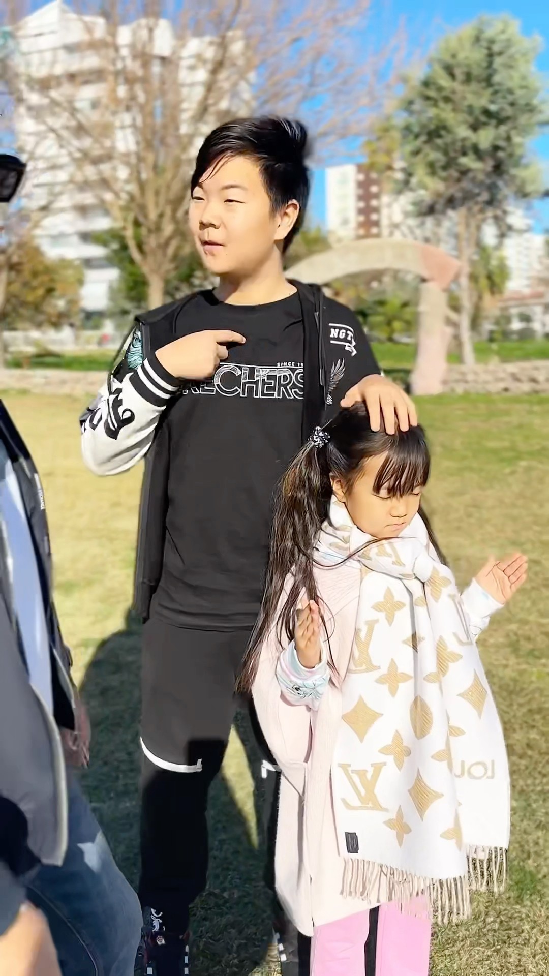 I bought a robot doll, but she... ?? LeoNata family #shorts