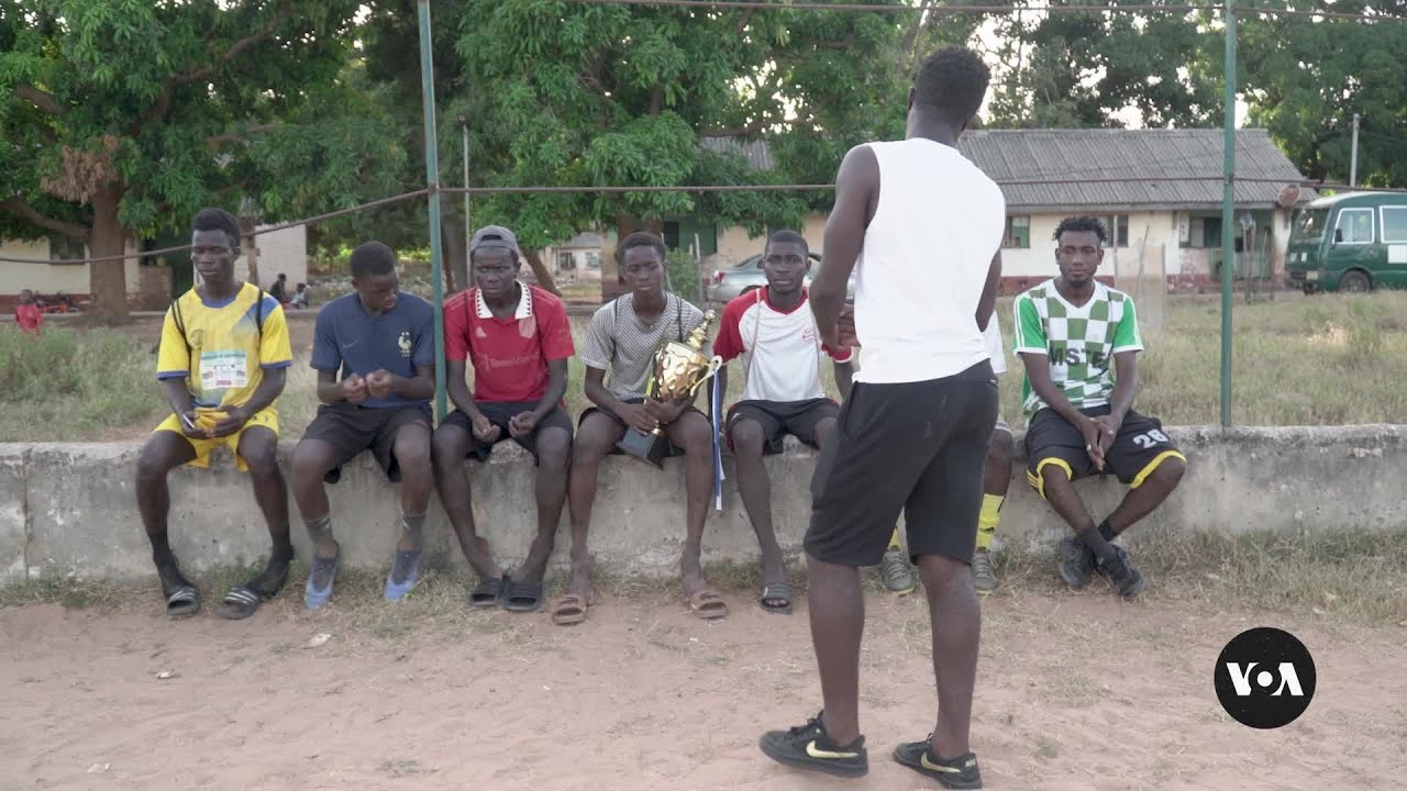⁣Returning Migrants Fight Irregular Migration in Gambia | VOANews