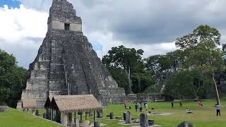 MarDe Dani en Guatemala, Tikal, Gran Plaza y Templo del Gran Jaguar