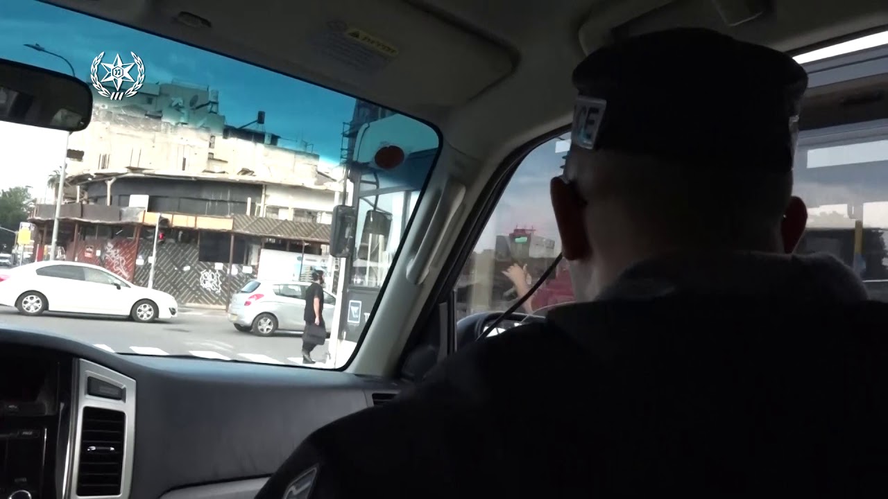 בלשים באוטובוסים