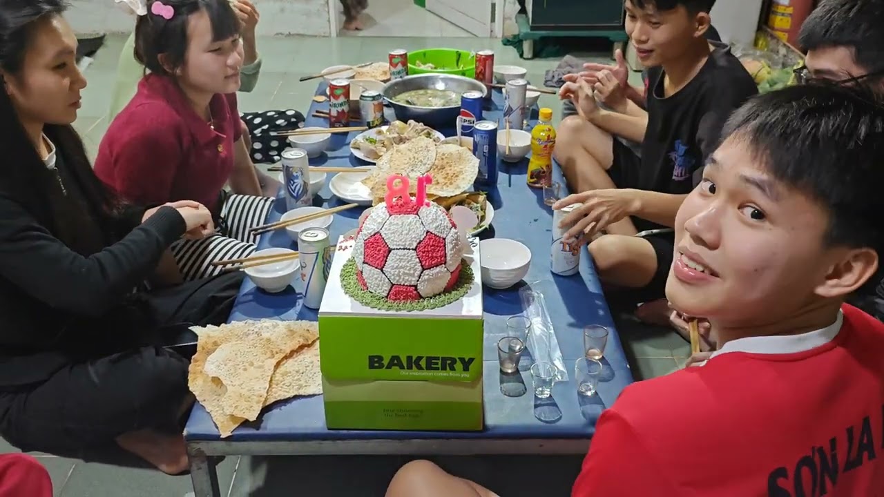 Gà luộc chấm chẩm chéo 