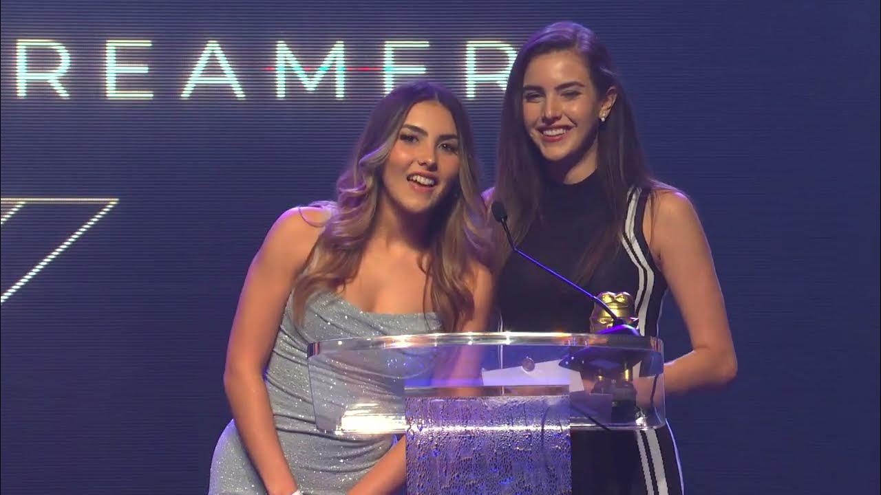 Twitch Awards. Win sisters