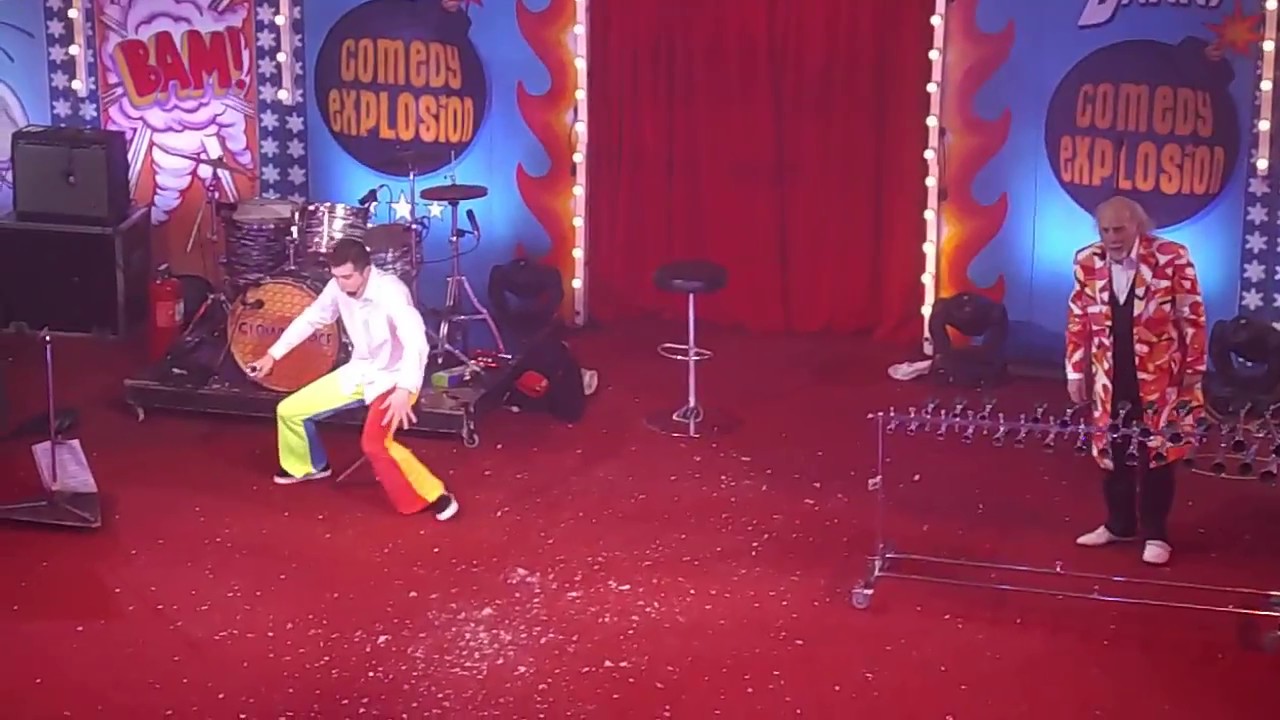 Horn Sketch ( Cirque Du Hilarious Great Yarmoutb 2017 )