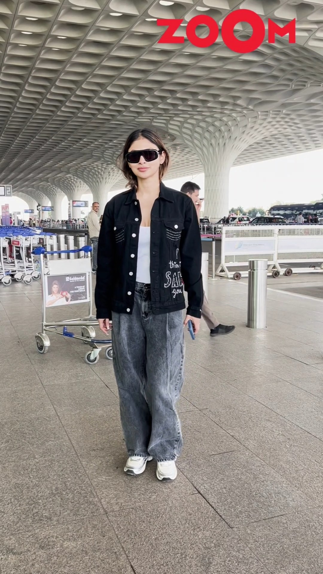 Mouni Roy looks GORGEOUS in her CASUAL airport look ? #mouniroy #shorts