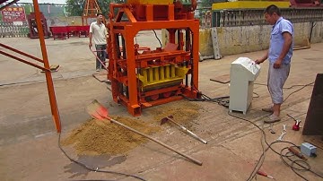 Henry Machinery QT4-40C concrete block making machine with conveyor belt