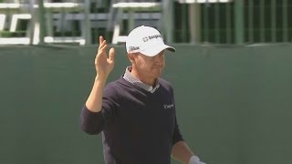 Jimmy Walker makes birdie from the bunker at Bay Hill's 17th screenshot 5