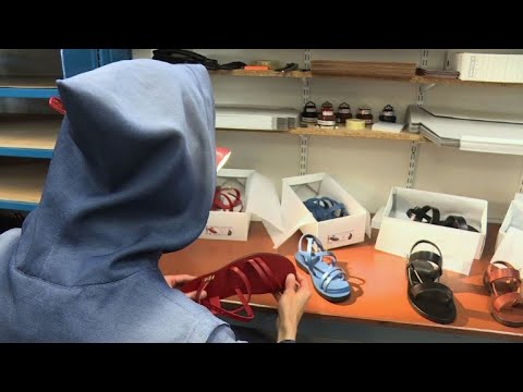Vidéo: Pourquoi les franciscains portent-ils des sandales ?