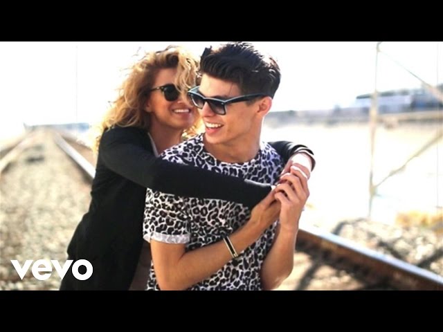 Tori Kelly - Paper Hearts (Official Video) class=