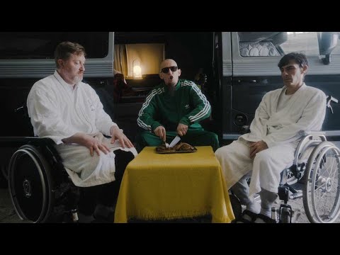 Poly One Kollektiv72 - B.A.M. Bulli am Meer (Official Video) - YouTube