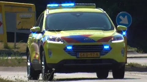 Persoon te water Vianen - OVD-G 09-812 & Lifeliner 1 PH-DOC met spoed onderweg!