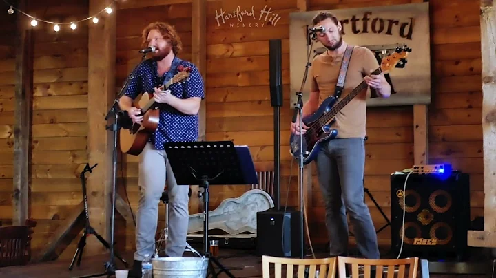 Acoustic Jams to Keep You Warm This Fall (Colton R...