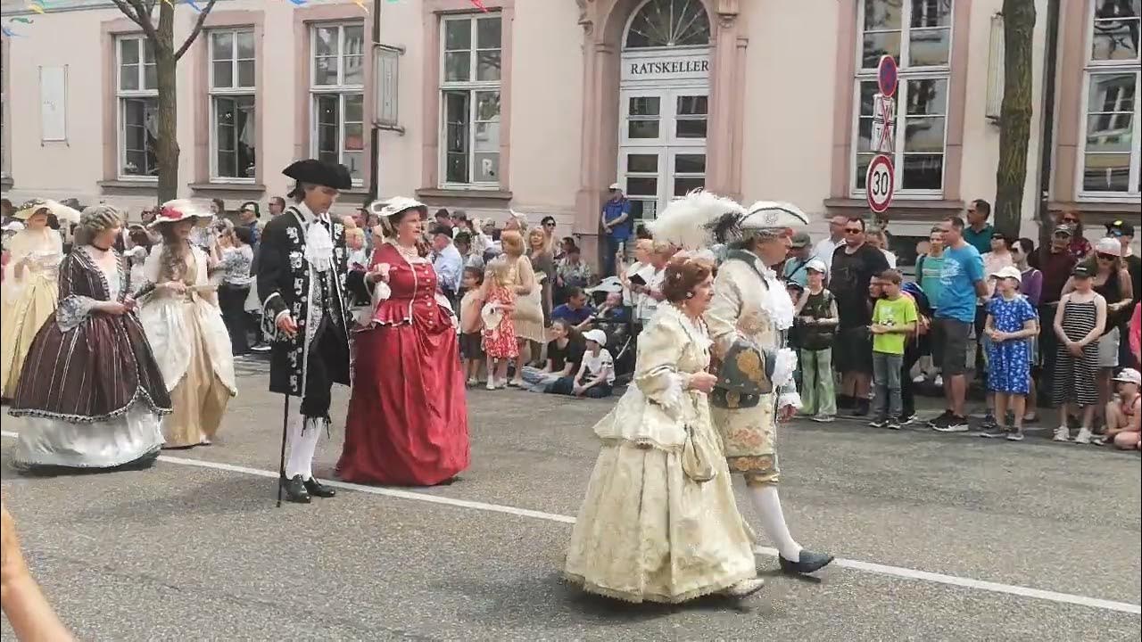 Ludwigsburg Pferdemarkt Umzug Teil 2. - YouTube
