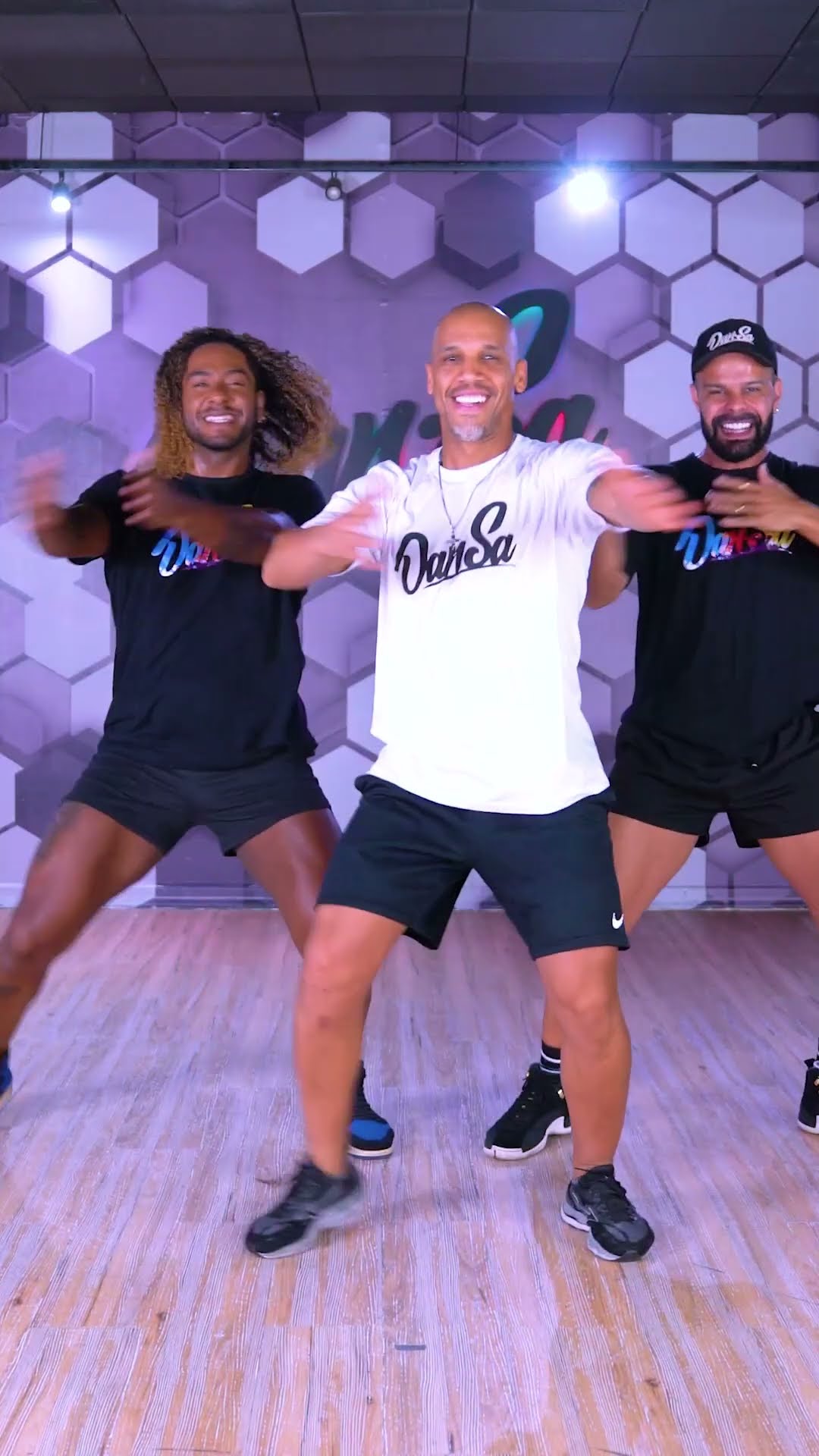 Bate Quica e Bate - Ton Chavão - Dan-Sa / Daniel Saboya (Coreografia) #shorts