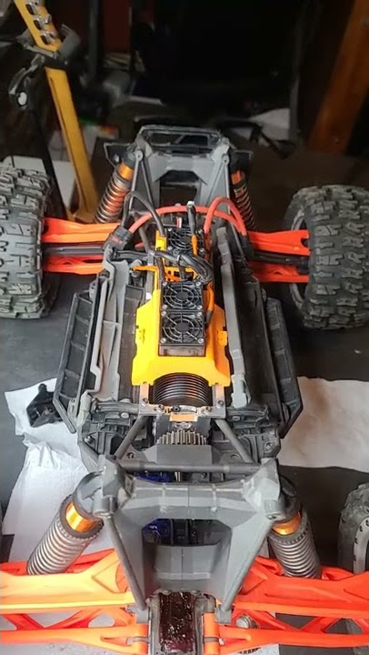 ANOTHER XMAXX rear ring and pinion bites the dust via hobbywing Max5 ESC 800kv motor combo!