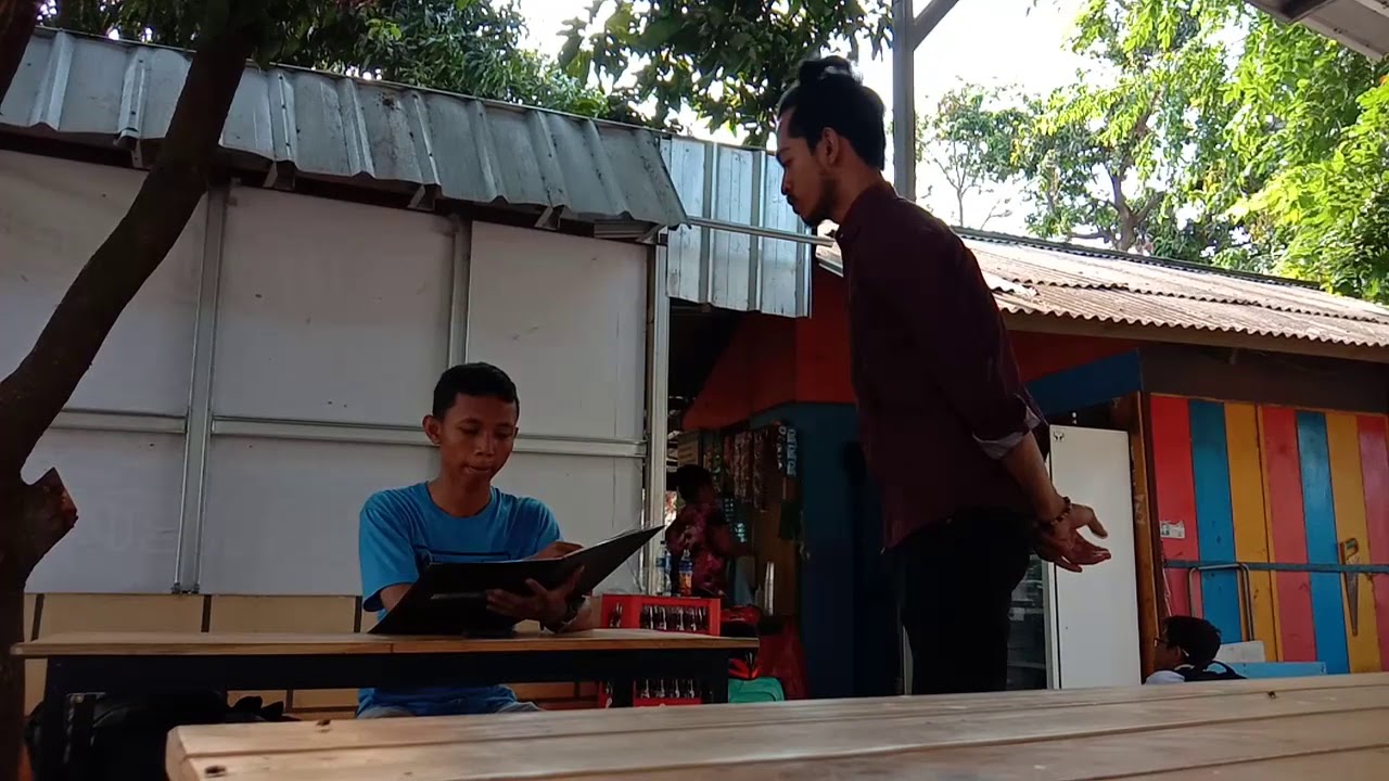 Percakapan Bahasa Inggris: Waiter & Customer 