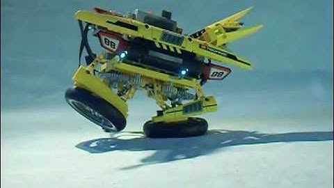 De UWO Lego Robot (With Power Functions)