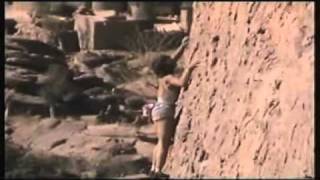 Catherine Destivelle climbing solo in Mali.avi