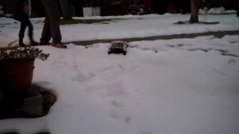 TRAXXAS SLASH SNOW BASH.......ha ha ha that rhymed