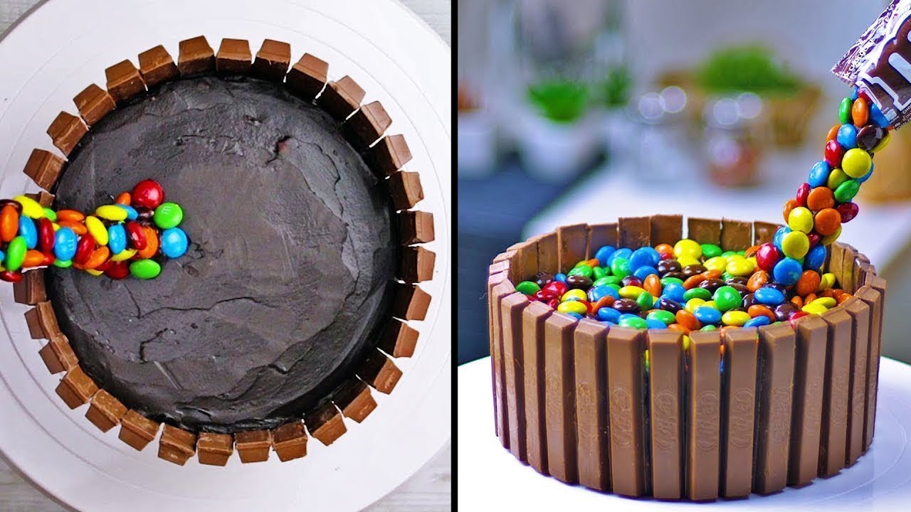 ⁣DeliWow | Desafía la Gravedad con este Pastel de M&Ms - Postres Creativos y Deliciosos