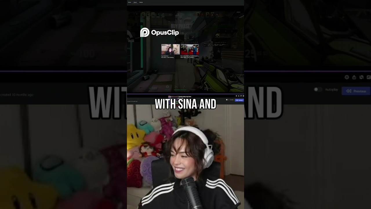 Valkyrae смотрит старый видеоролик и общается в чате 