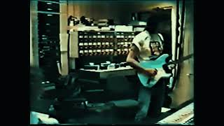 Jeff Beck - Amazing guitar solo (Jon Bon Jovi - Blaze Of Glory)