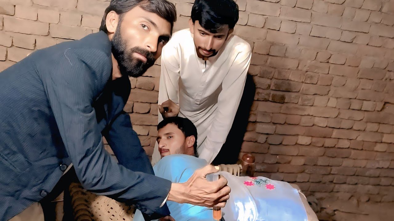 Doctor NY injection ligiya |Doctor our patient | injection funny comedy funny injection wali video,