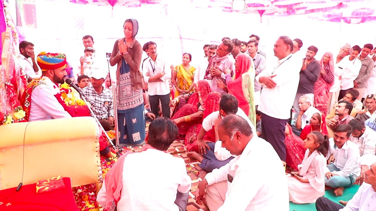 બેનના કાઠે માતા ધુણેને શુ બોલી c n ભુવાજીની ઝોરદાર ઘુણ સભા વચ્ચે એકભાઈ દવાખાને ઓક્સિજન પર છે એ