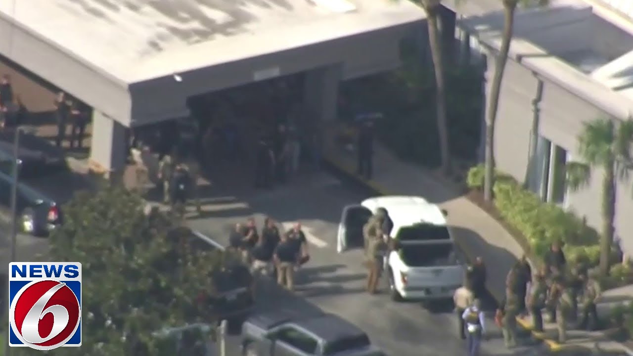 2 Orlando police officers critically injured in shooting - YouTube