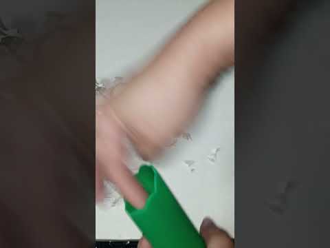 How to Peel Garlic Fast: 4 Free Hacks Vs. Gadgets - Video Thumbnail
