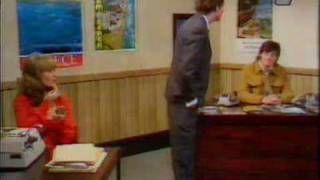 Monty Python - Skecz o biurze podróży